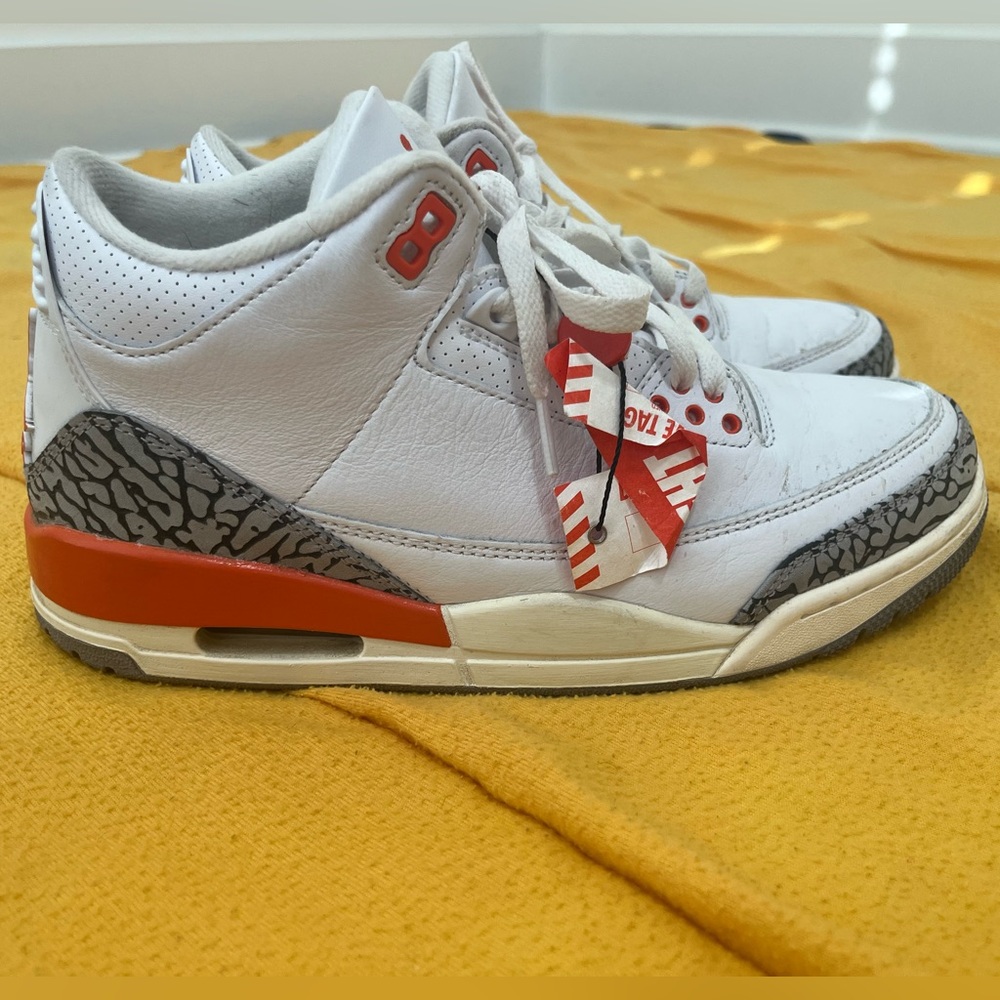 Air Jordan’s Ladies Size 10 = Men’s 8 (Or 8 1/2), Be Flee